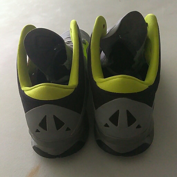 Nike - Picture 4 of 5